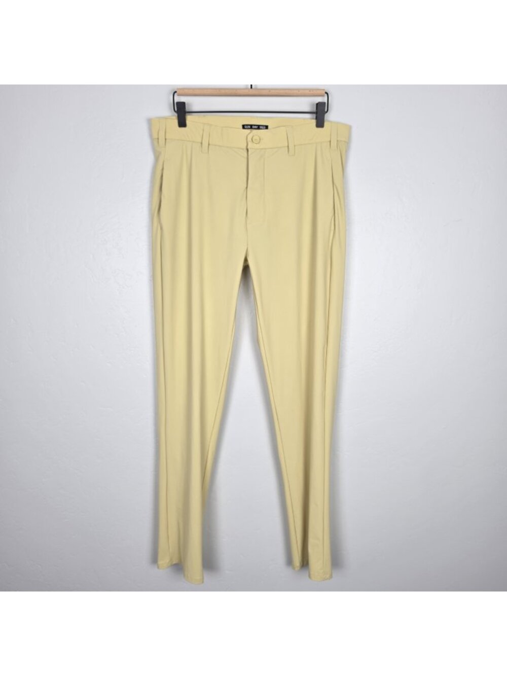 Sun Day Red Pants Golf Stretch Performance Tiger Woods Yellow Size 32x31